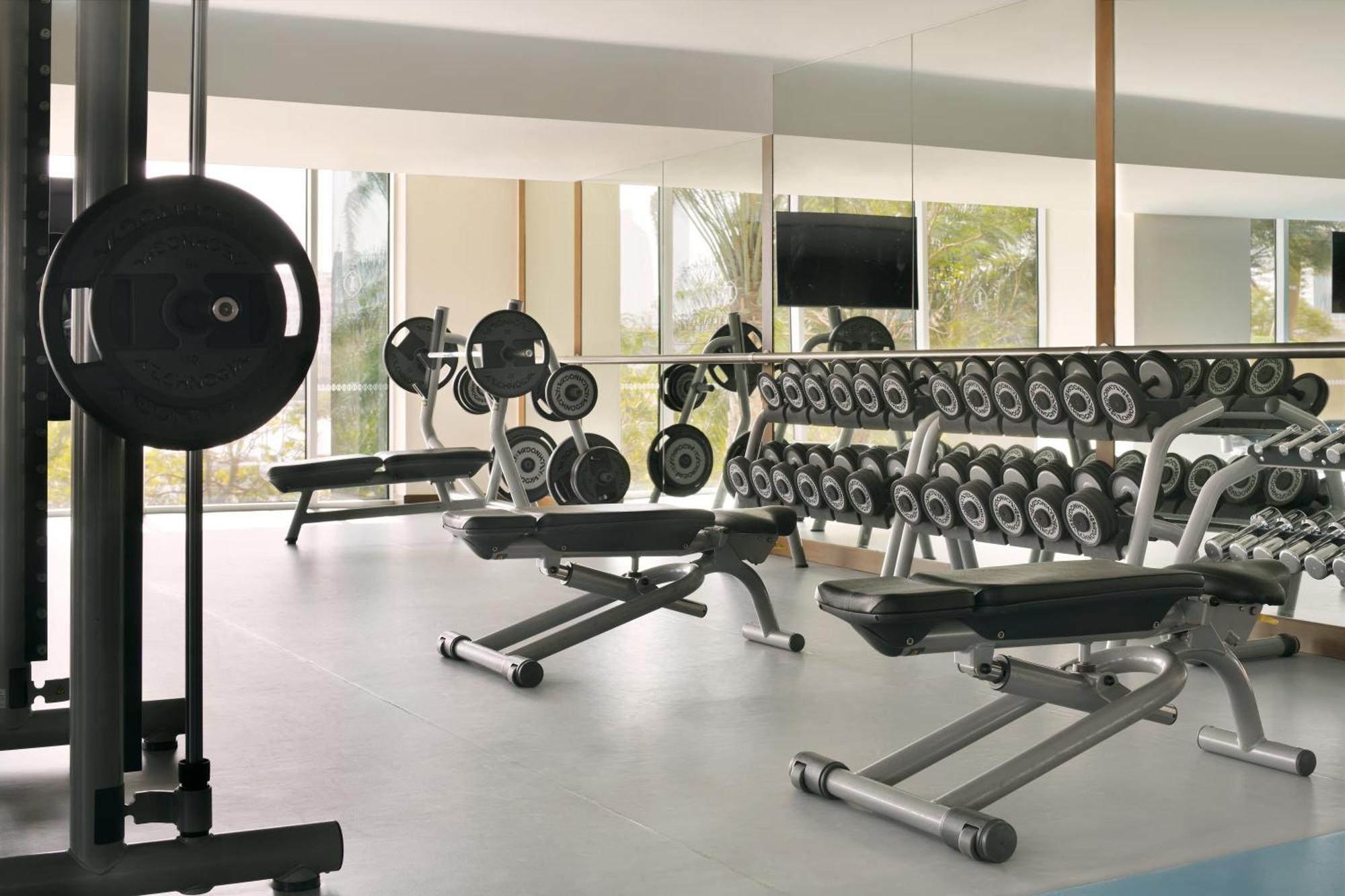 อินเตอร์คอนติเนนตัล เรสซิเดนซ์ สวีท ดูไบ เฟสติวัลซิตี้ Aparthotel ภายนอก รูปภาพ A typical gym