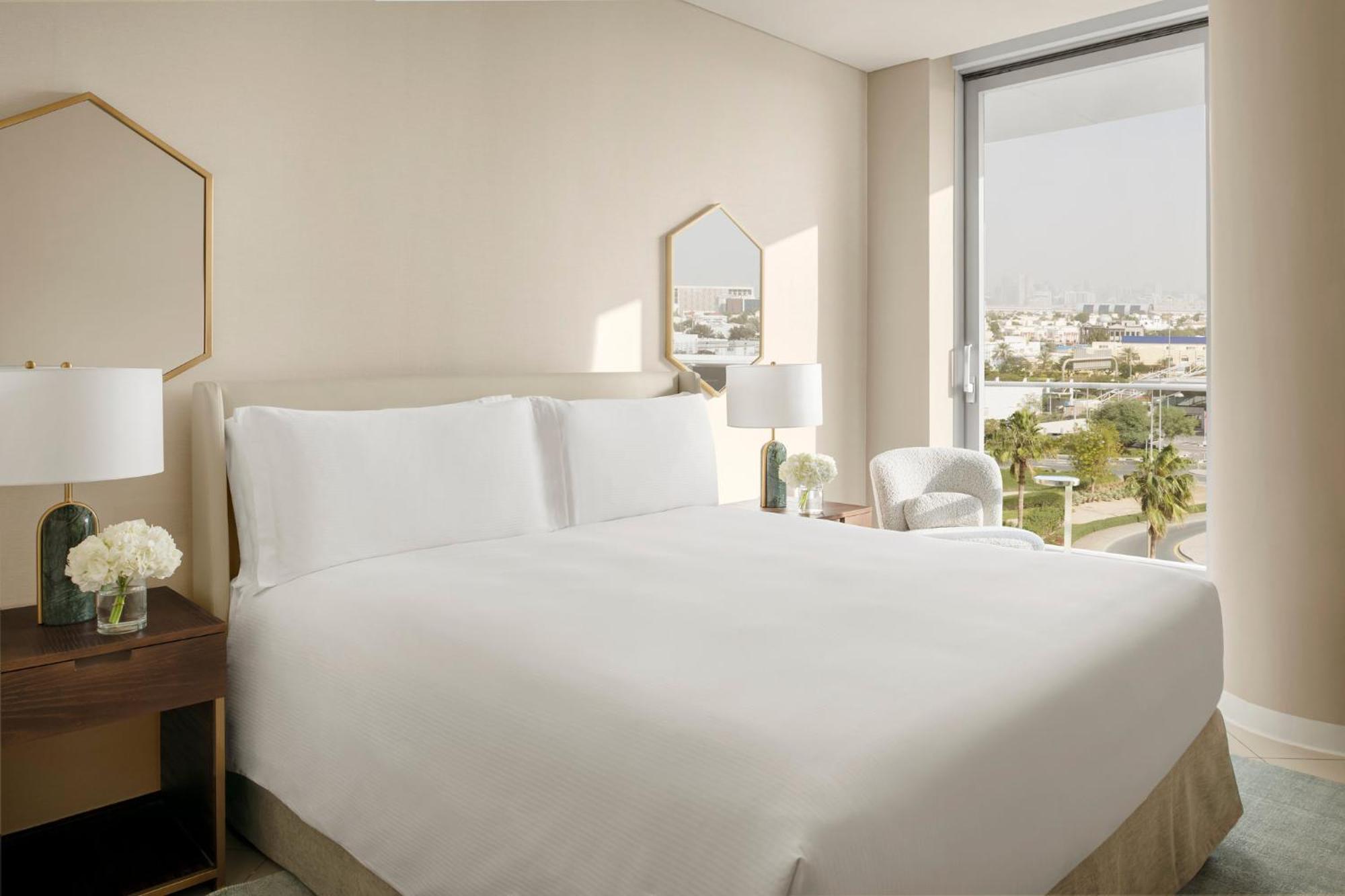อินเตอร์คอนติเนนตัล เรสซิเดนซ์ สวีท ดูไบ เฟสติวัลซิตี้ Aparthotel ภายนอก รูปภาพ A bedroom at The West Hollywood Edition