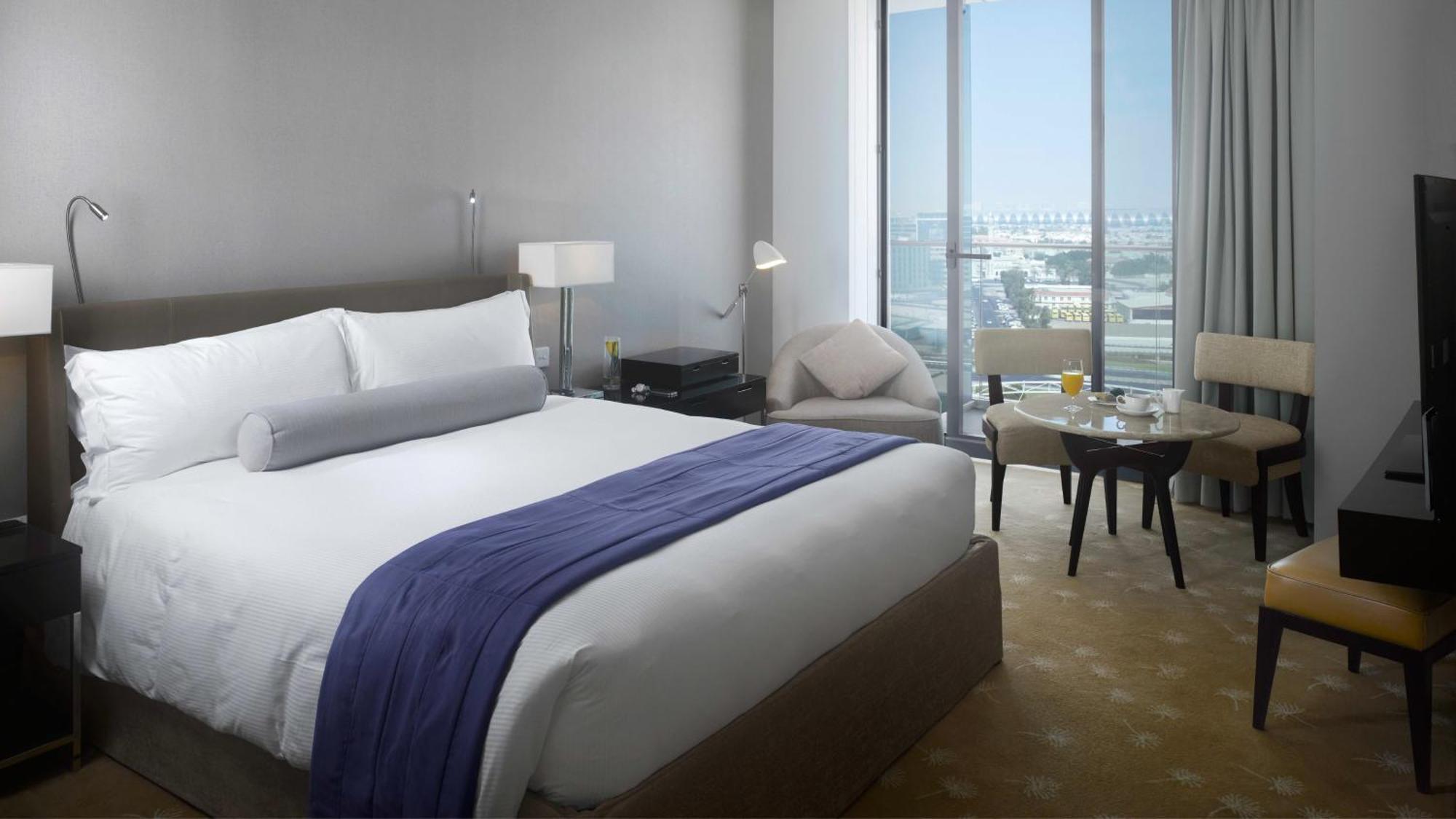 อินเตอร์คอนติเนนตัล เรสซิเดนซ์ สวีท ดูไบ เฟสติวัลซิตี้ Aparthotel ภายนอก รูปภาพ A guest room at the hotel